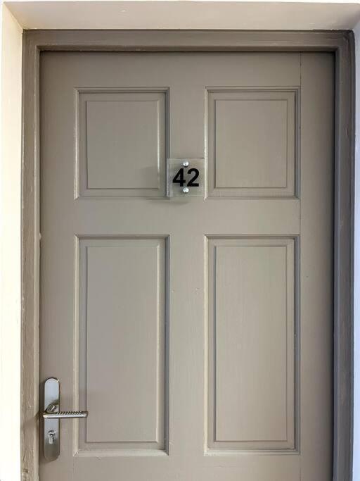 Appartement 42 法兰西堡 外观 照片